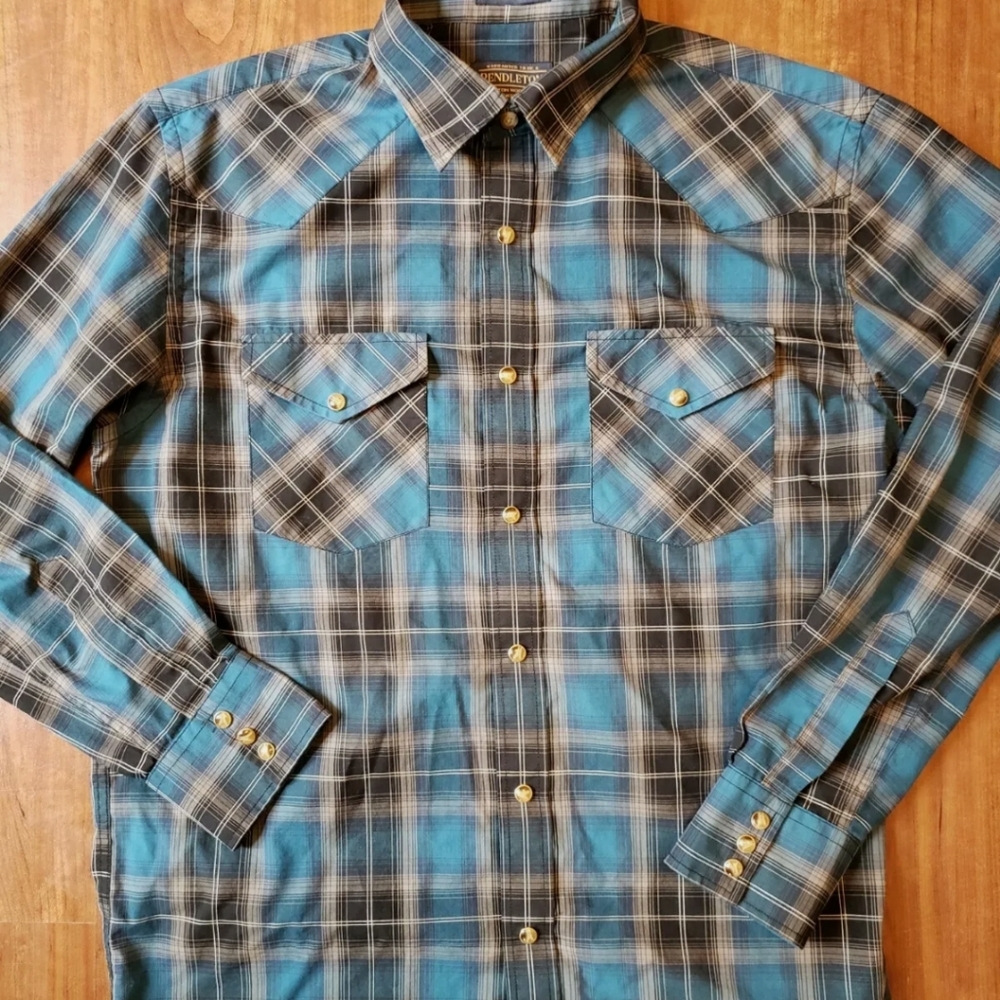 Pendleton Frontier long sleeve button up plaid - Picture 2 of 5
